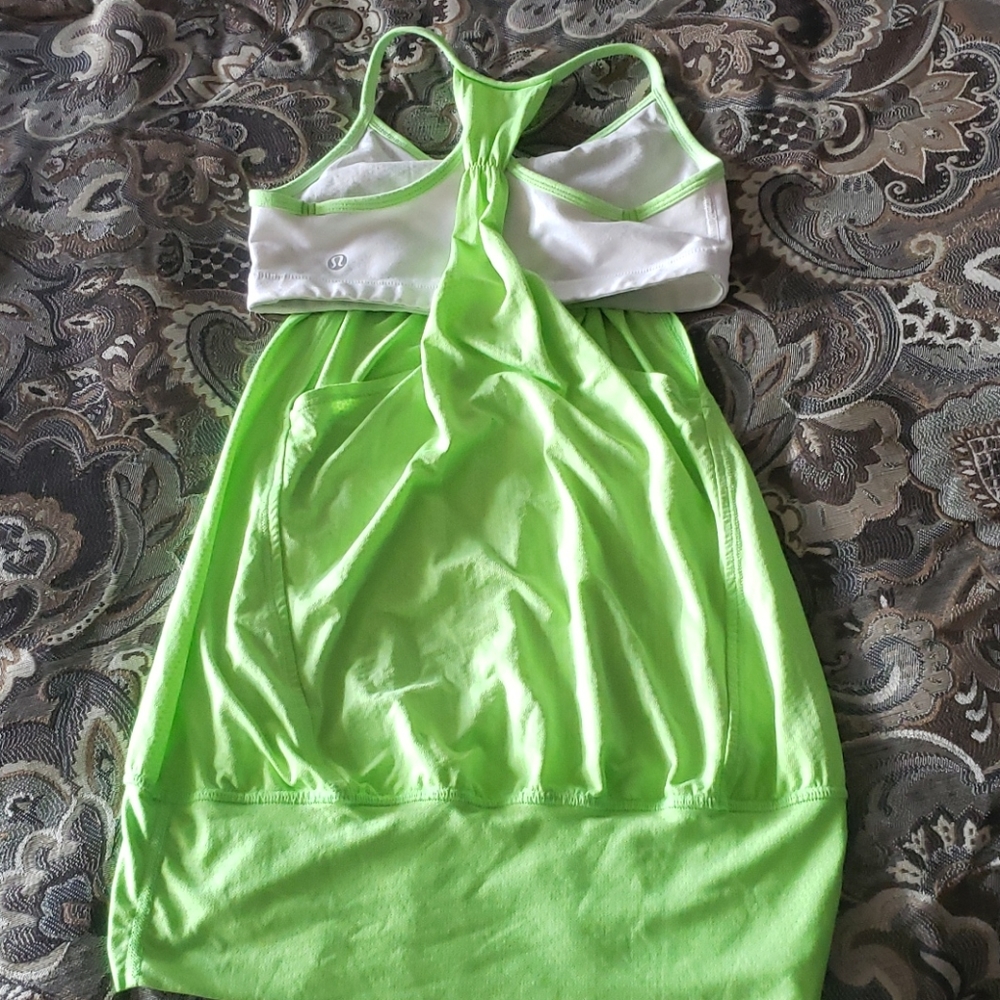 Lululemon tank